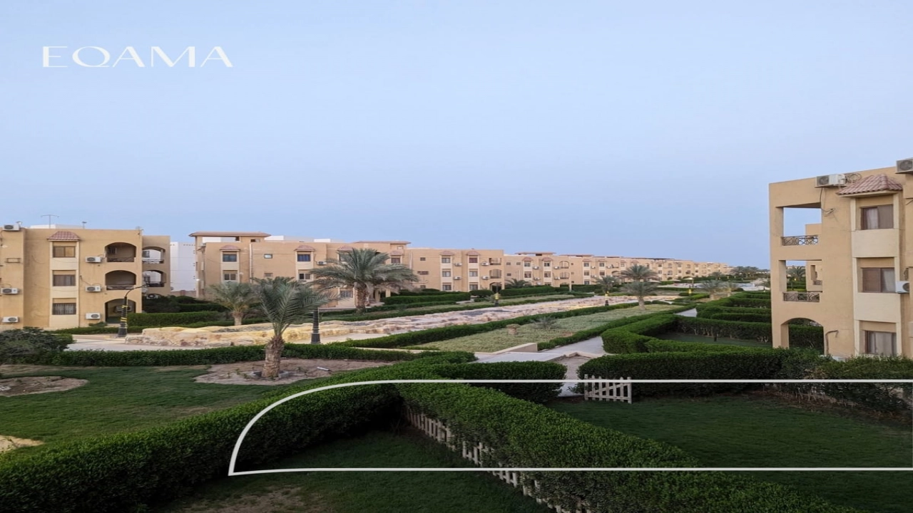 ايجار شالية في قريه اكواريوس العين السخنه