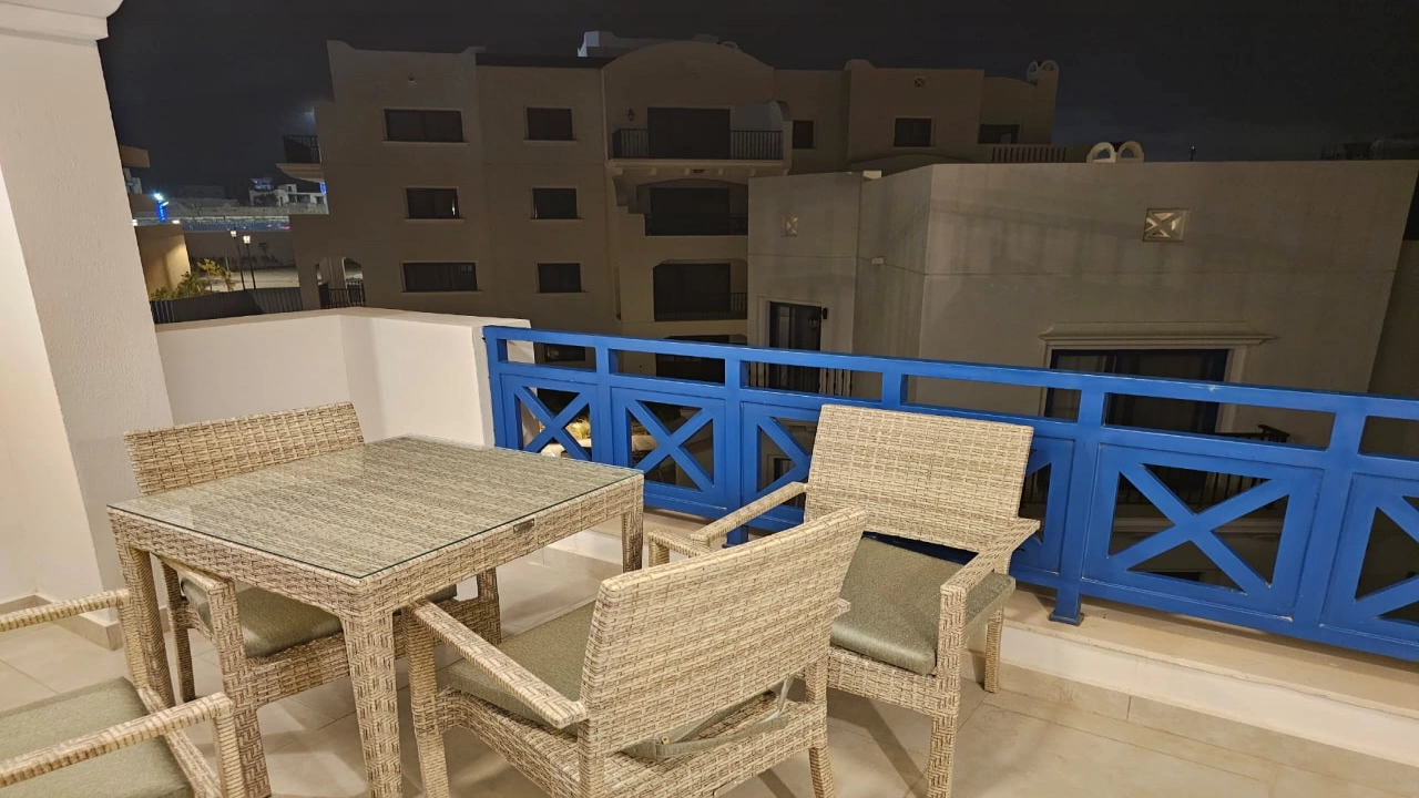 شاليه للايجار في مراسي جريك 2 غرفه