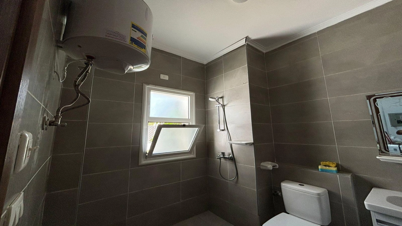 شالية للايجار3  نوم اراضي بحديقة في قرية امواج الساحل الشمالي