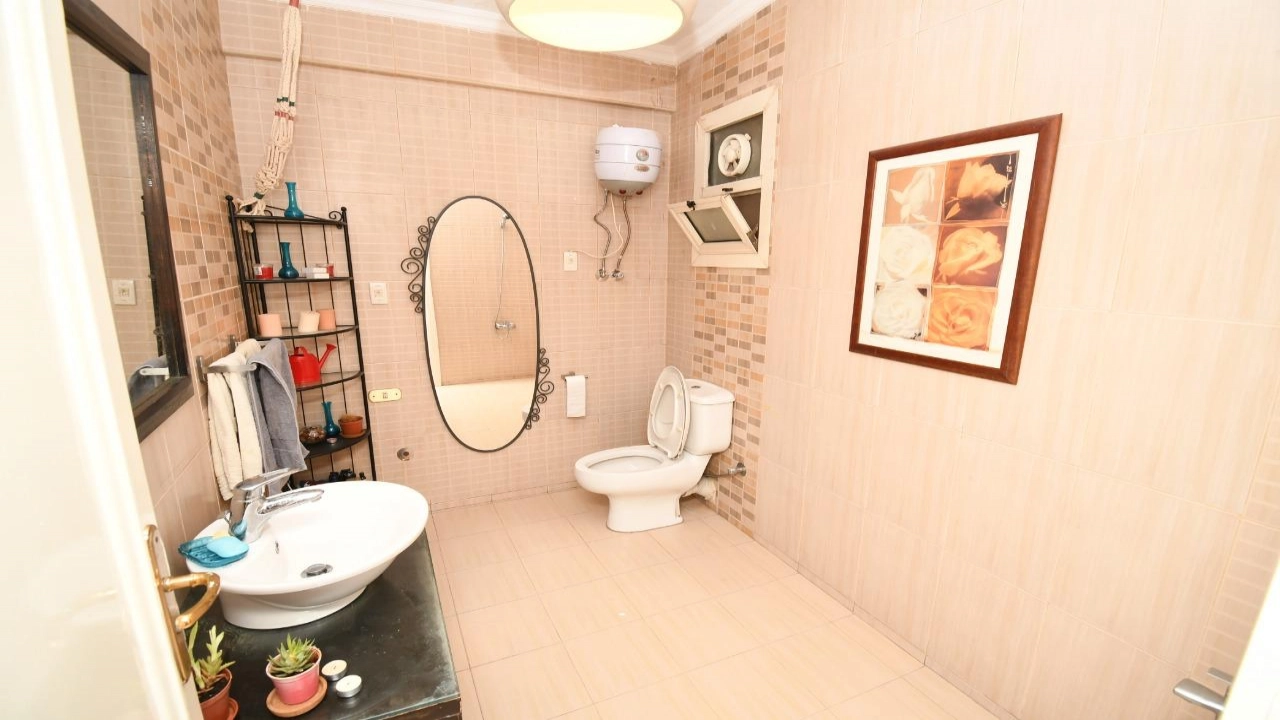 شقة فاخرة للإيجار بالزمالك - تصلح مكتب إداري