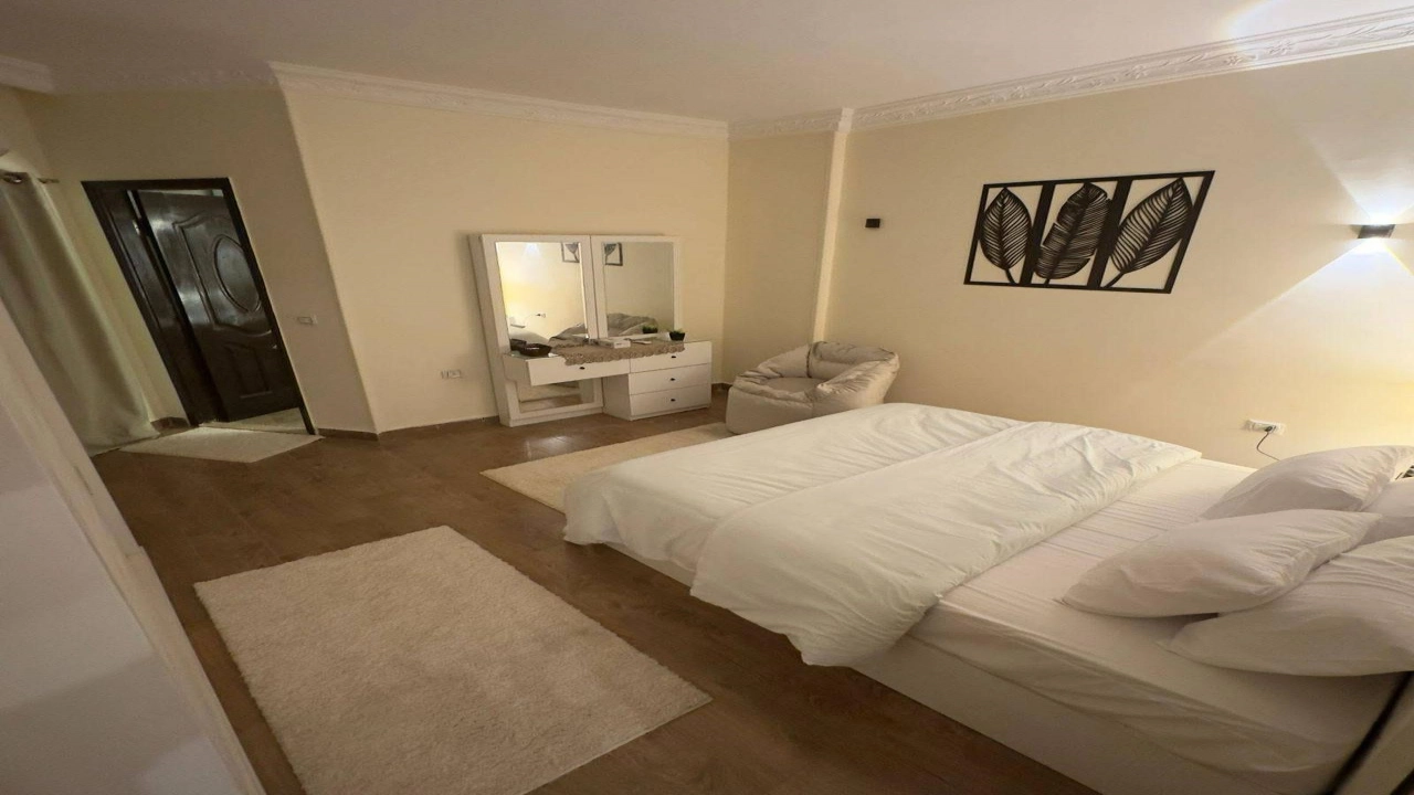 شقه للايجار المفروش  بالشيخ زايد