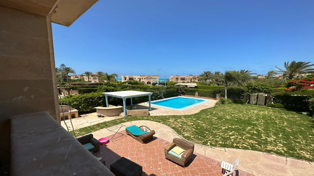 فيلا للايجار او للبيع بمارينا 6 غرف نوم + غرفة مربية - 5 حمام