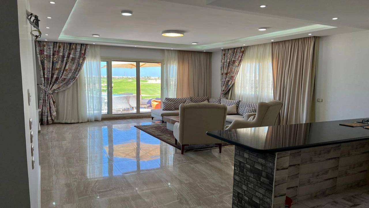 شاليه للإيجار في قرية هاسيندا باي الساحل الشمالي 4 غرف نوم