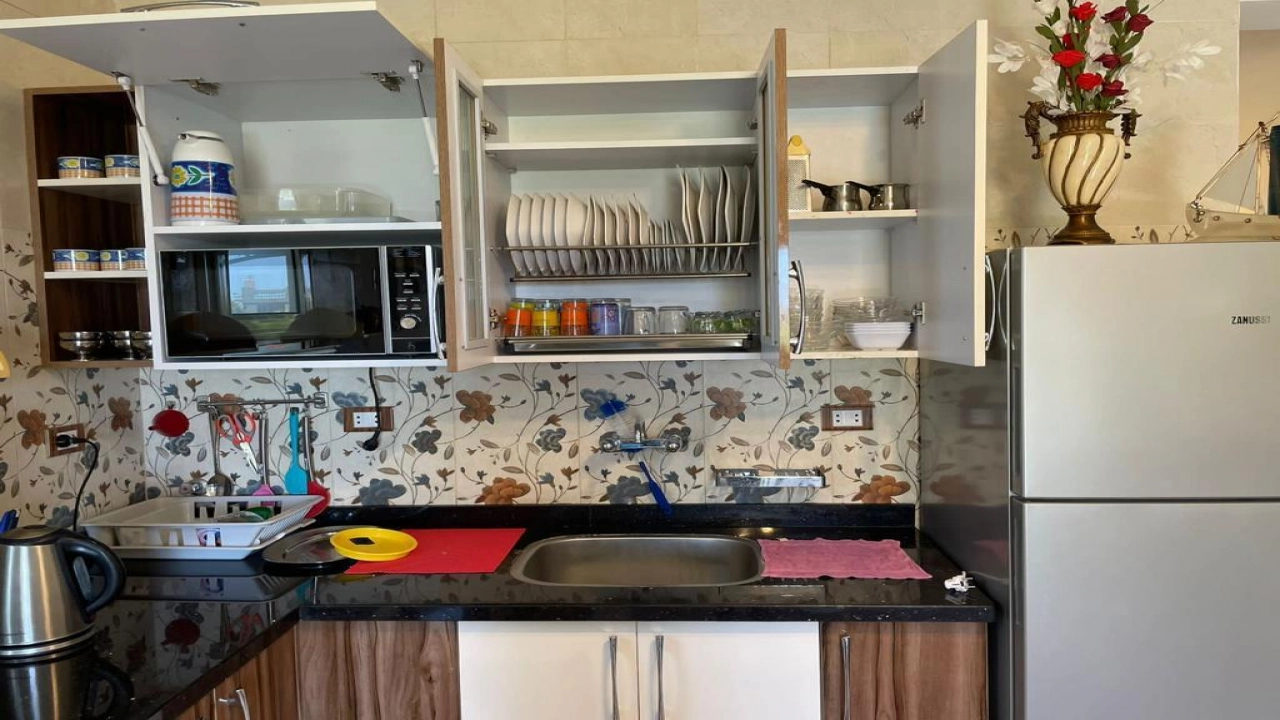 شاليه للايجار في قريه مينا4 3 غرف ارضي بجاردن