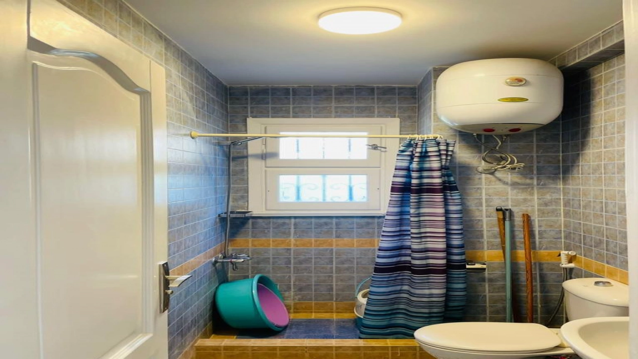 شاليه للايجار في قريه مينا4 3 غرف ارضي بجاردن