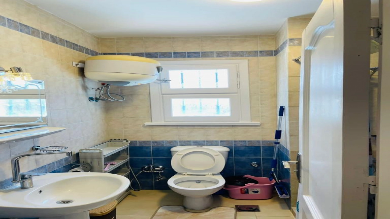 شاليه للايجار في قريه مينا4 3 غرف ارضي بجاردن