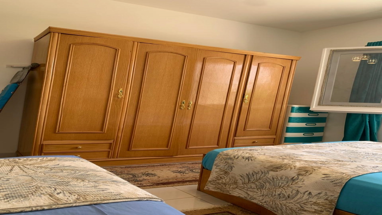 شاليه للايجار في قريه مينا4 3 غرف ارضي بجاردن