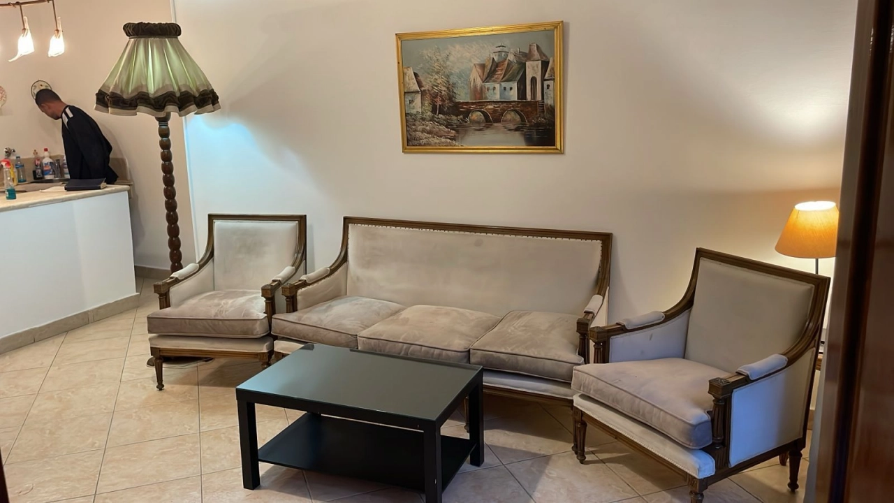 شقة مفروشة للإيجار برووف في الدقي