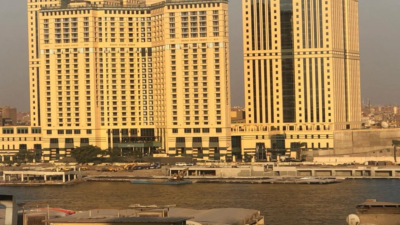 شقة مفروشة بالزمالك ترى النيل