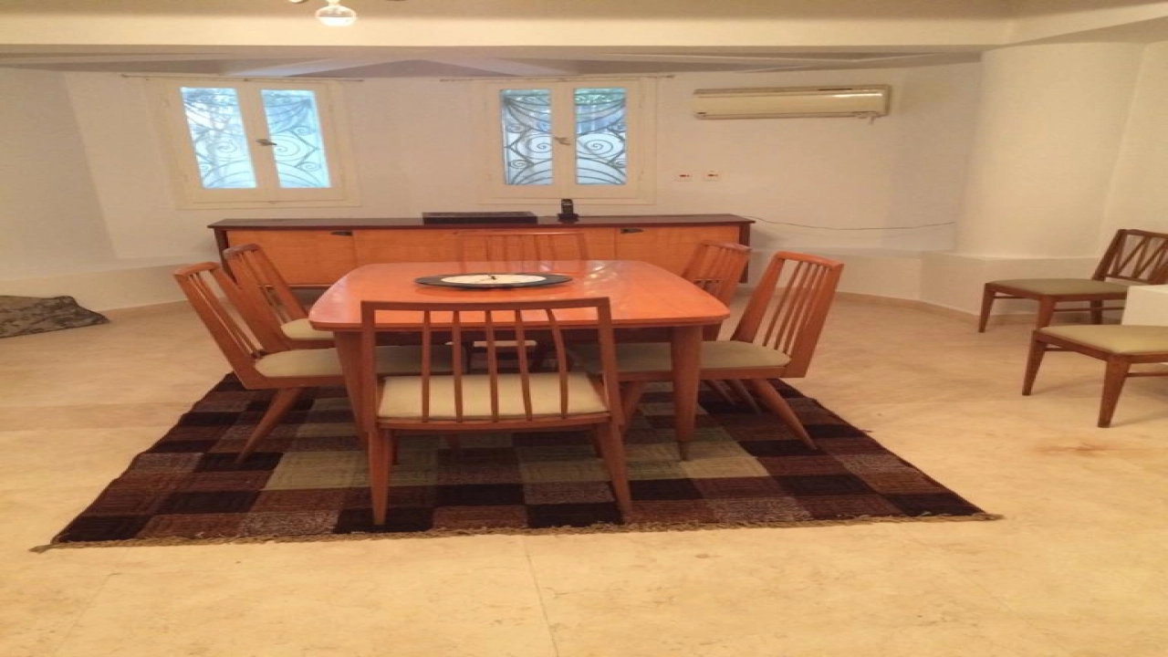 شقة قانون جديد للإيجار تصلح إداري أو سكني - دور أرضي مدخل خاص