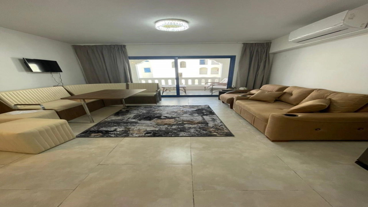 استديو للايجار في مراسي جريك