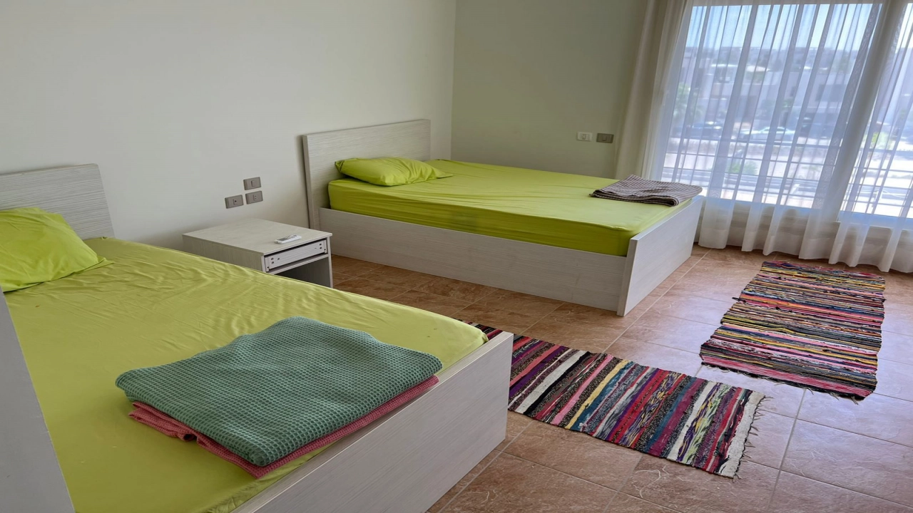 شاليه للإيجار في قرية هاسيندا باي الساحل الشمالي 4 غرف نوم