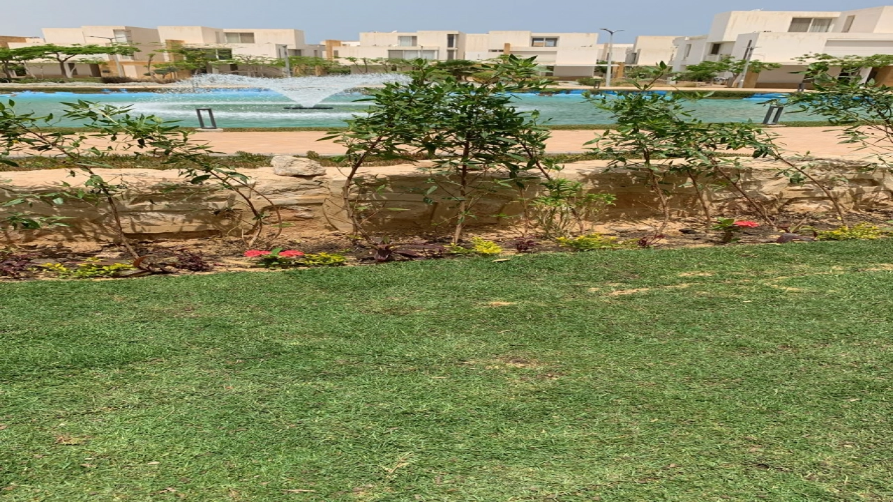 فيلا للإيجار في قرية  سيشل الساحل الشمالي 5 غرف