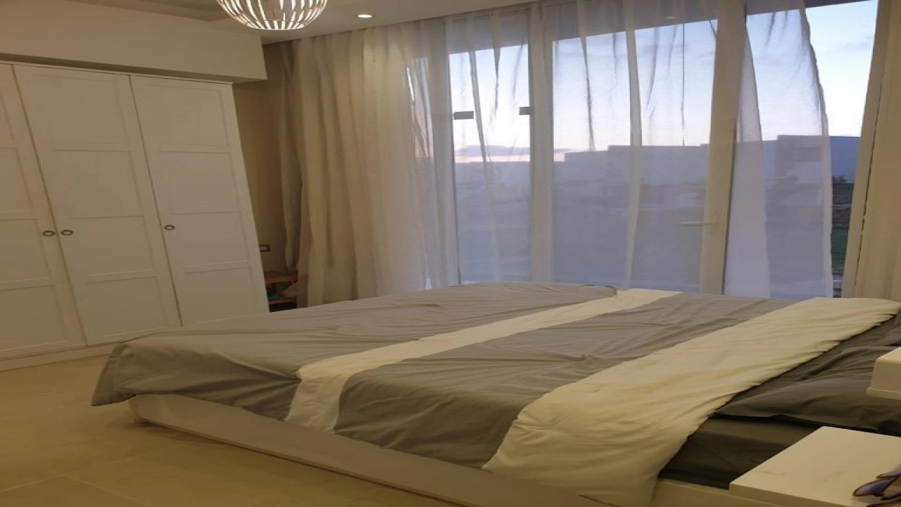 فيلا للإيجار في قرية سيشل الساحل الشمالي 5 غرف نوم