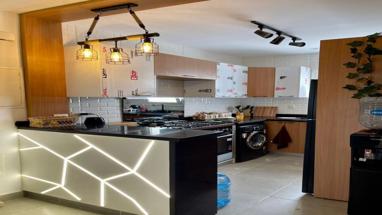 شاليه للإيجار في قرية امواج الساحل الشمالي سيدي عبد الرحمن 3 غرف