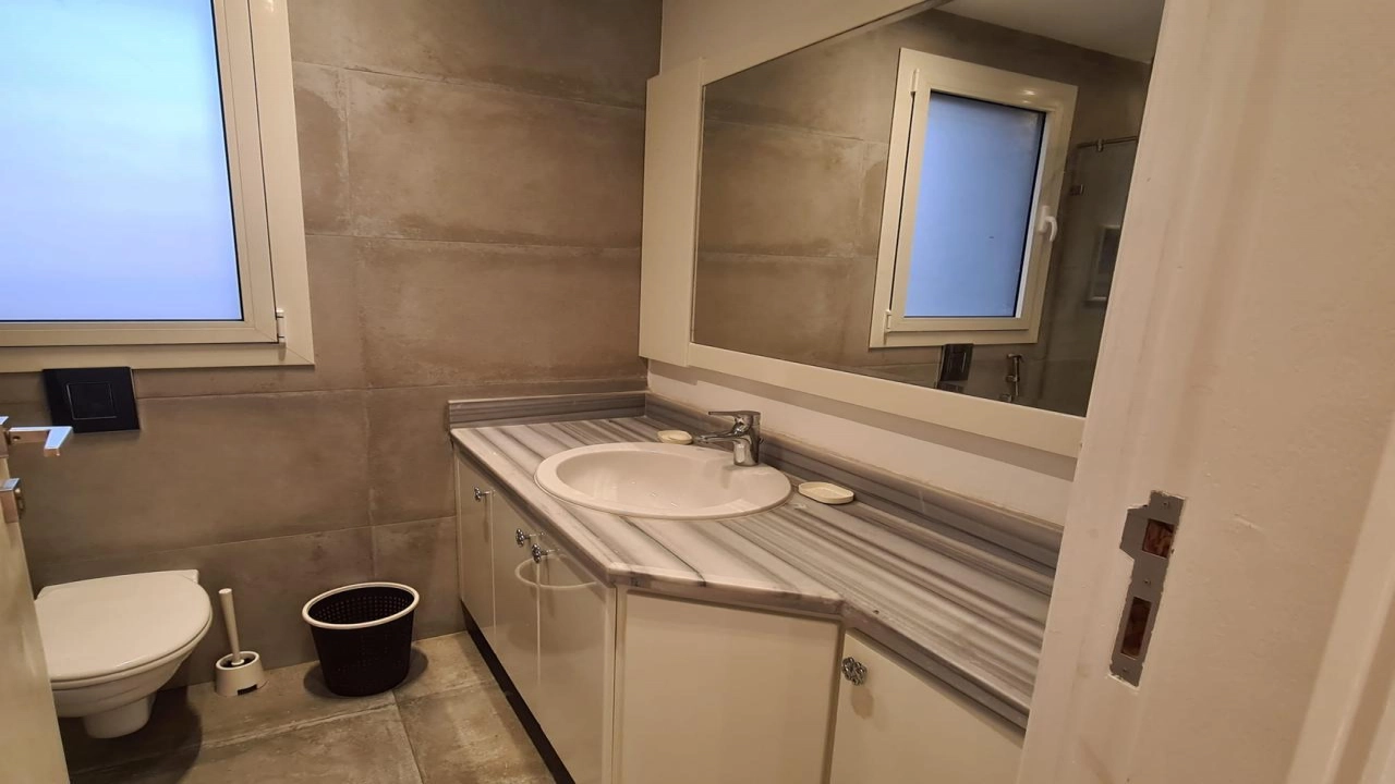 فيلا للايجار صف اول لاجون 5 غرف في هاسيندا باي