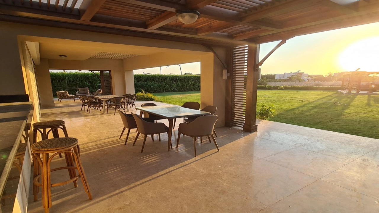 فيلا للايجار صف اول لاجون 5 غرف في هاسيندا باي