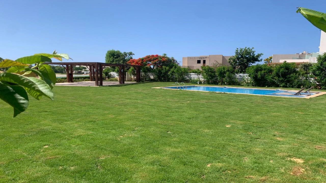 فيلا للايجار صف اول لاجون 5 غرف في هاسيندا باي