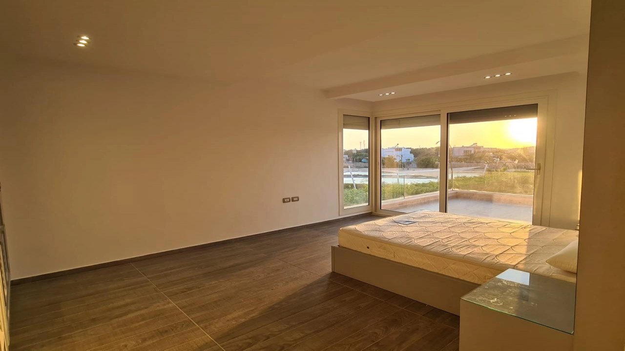 فيلا للايجار صف اول لاجون 5 غرف في هاسيندا باي