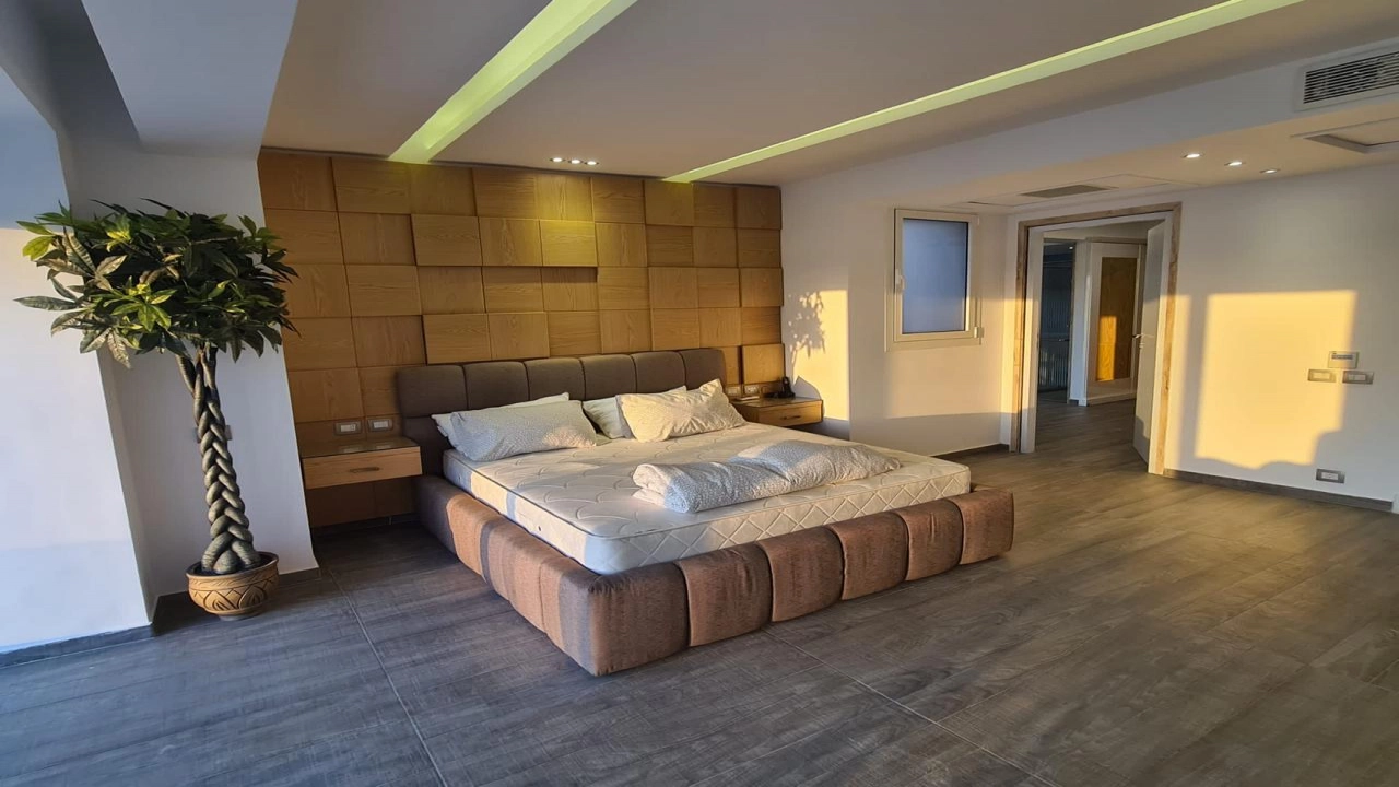 فيلا للايجار صف اول لاجون 5 غرف في هاسيندا باي