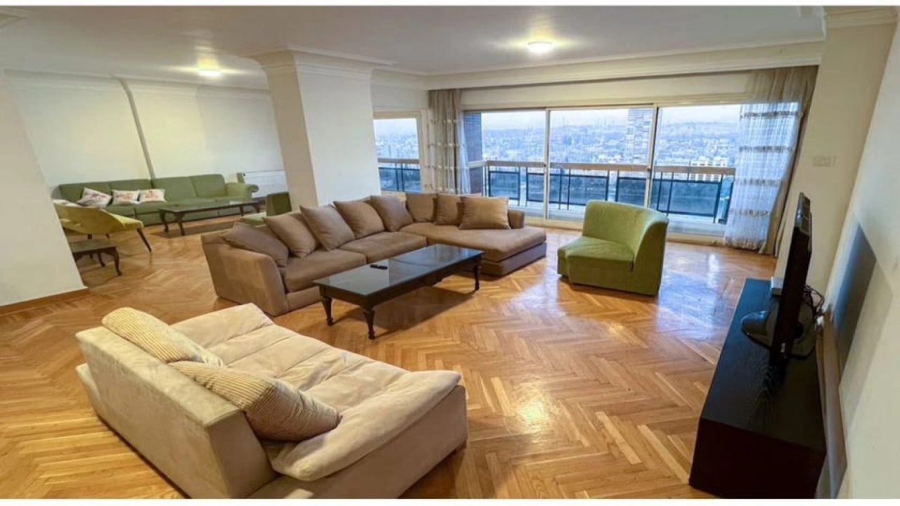 شقة بانوراما النيل للبيع - بالجيزة