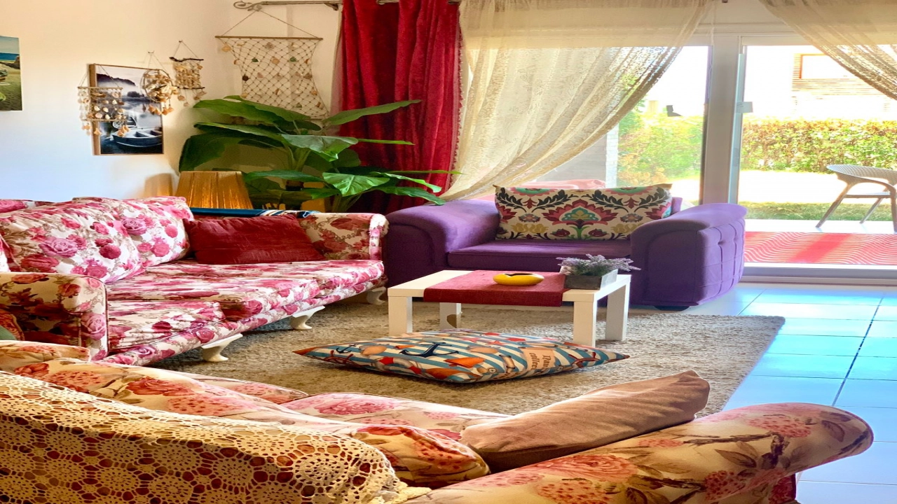 شاليه للإيجار في قرية امواج الساحل الشمالي 2 غرفة نوم