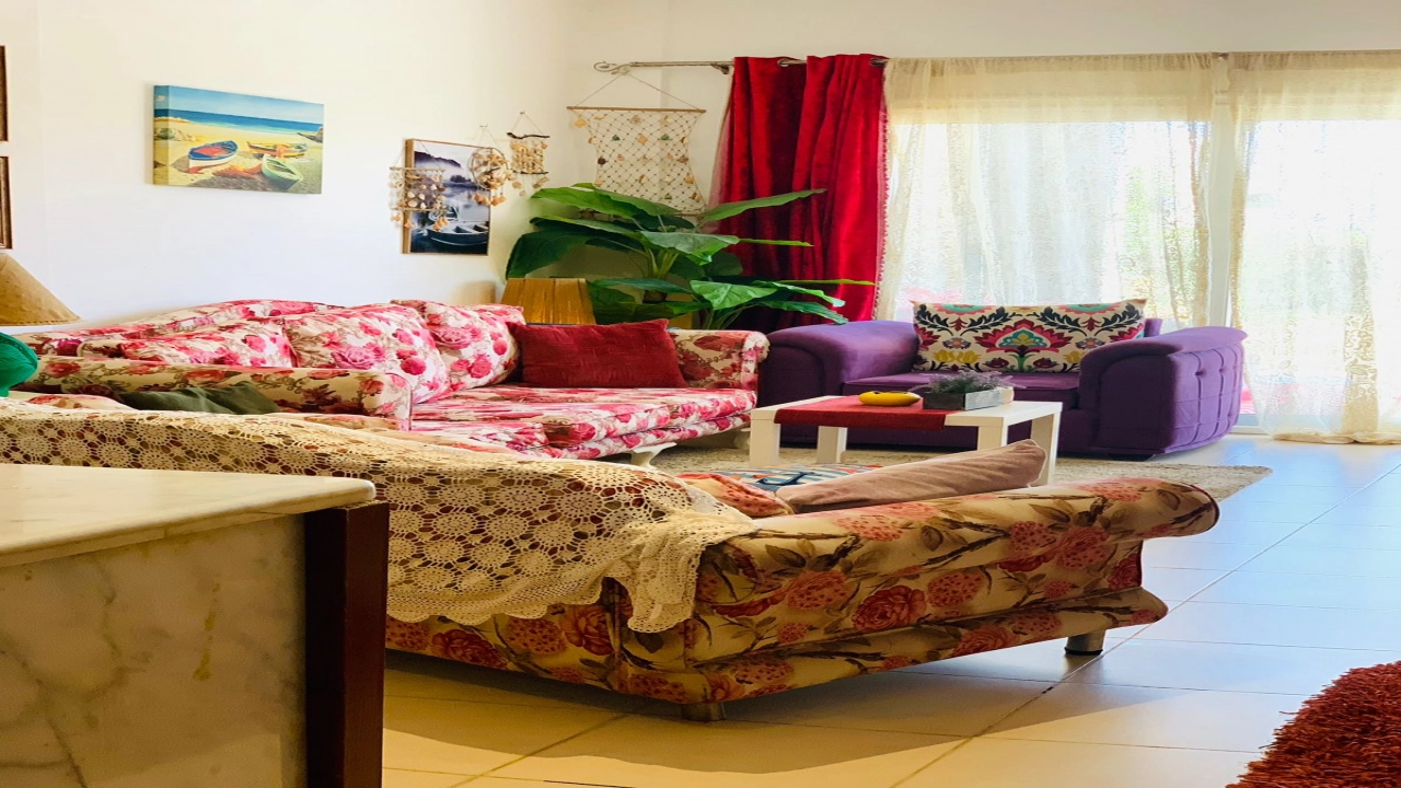 شاليه للإيجار في قرية امواج الساحل الشمالي 2 غرفة نوم