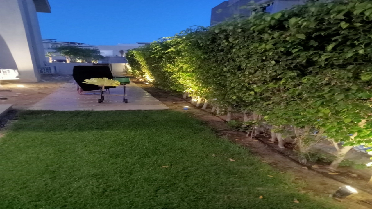 شاليه للايجار في صوان ليك راس الحكمه ارضي بجاردن 3 غرف