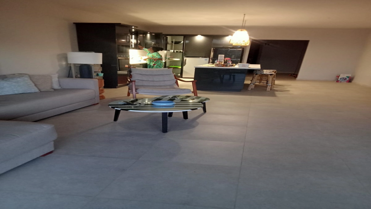 شاليه للايجار في صوان ليك راس الحكمه ارضي بجاردن 3 غرف