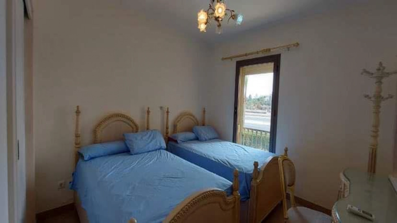 شاليه للايجار في مراسي كتانيا 4 غرف