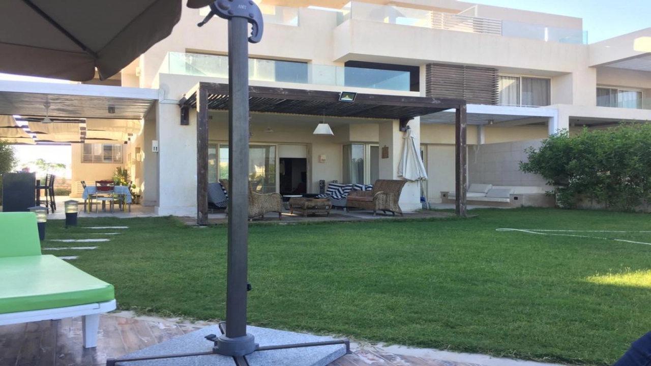 شاليه للايجار في هاسيندا باي ارضي بجاردن 3 غرف