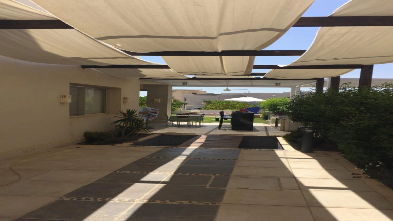 شاليه للايجار في هاسيندا باي ارضي بجاردن 3 غرف