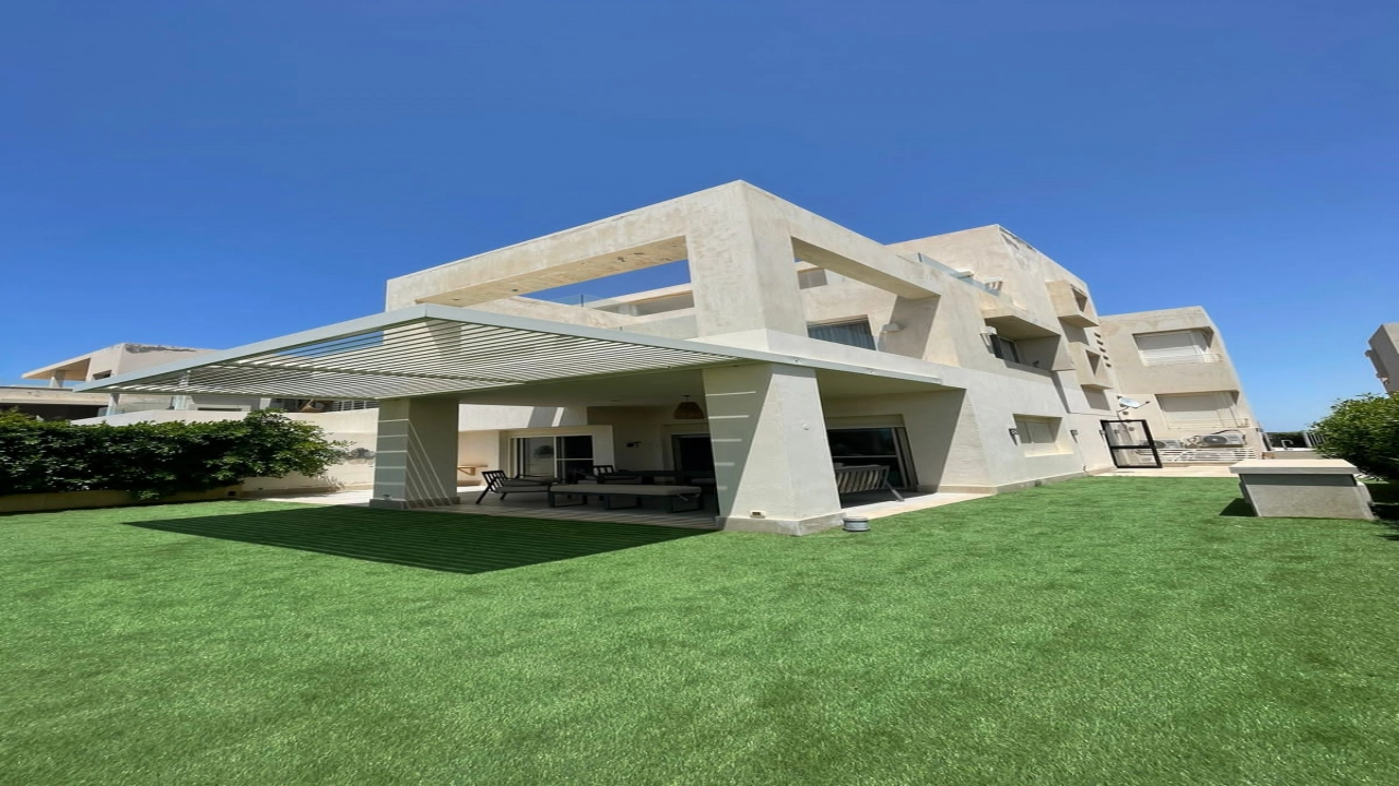 شاليه للايجار في هاسيندا باي ارضي بجاردن 3 غرف