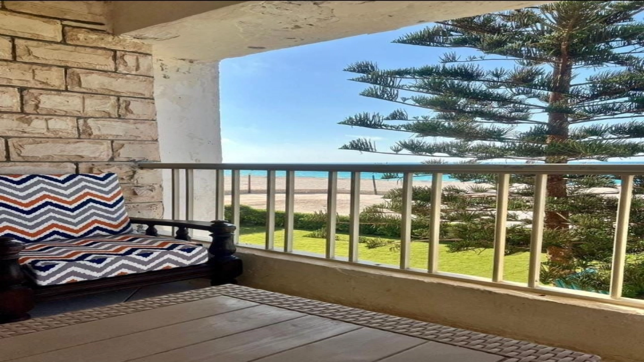 شاليه للايجار في قريه جرين بيتش الساحل الشمالي 3 غرف