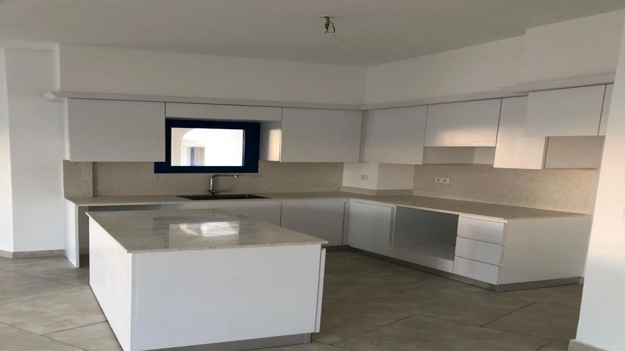 شاليه للبيع في مراسي جريك 3غرف