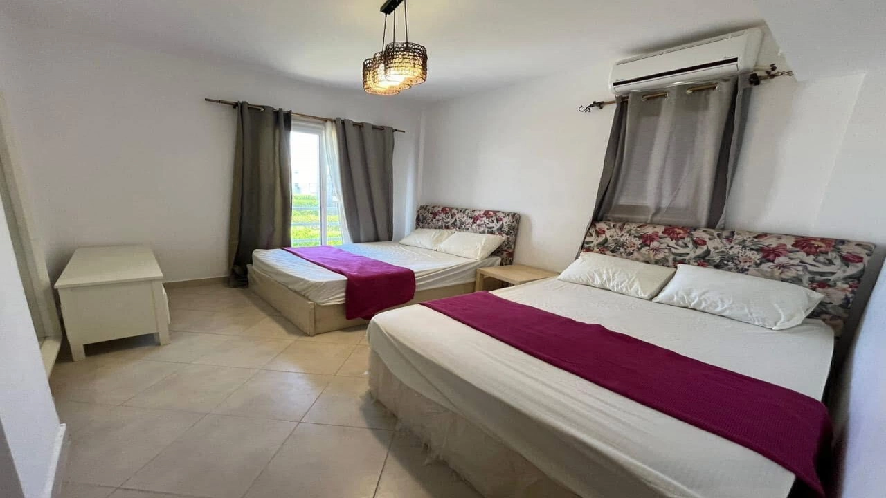 شاليه للإيجار في قرية امواج الساحل الشمالي 2 غرفة نوم