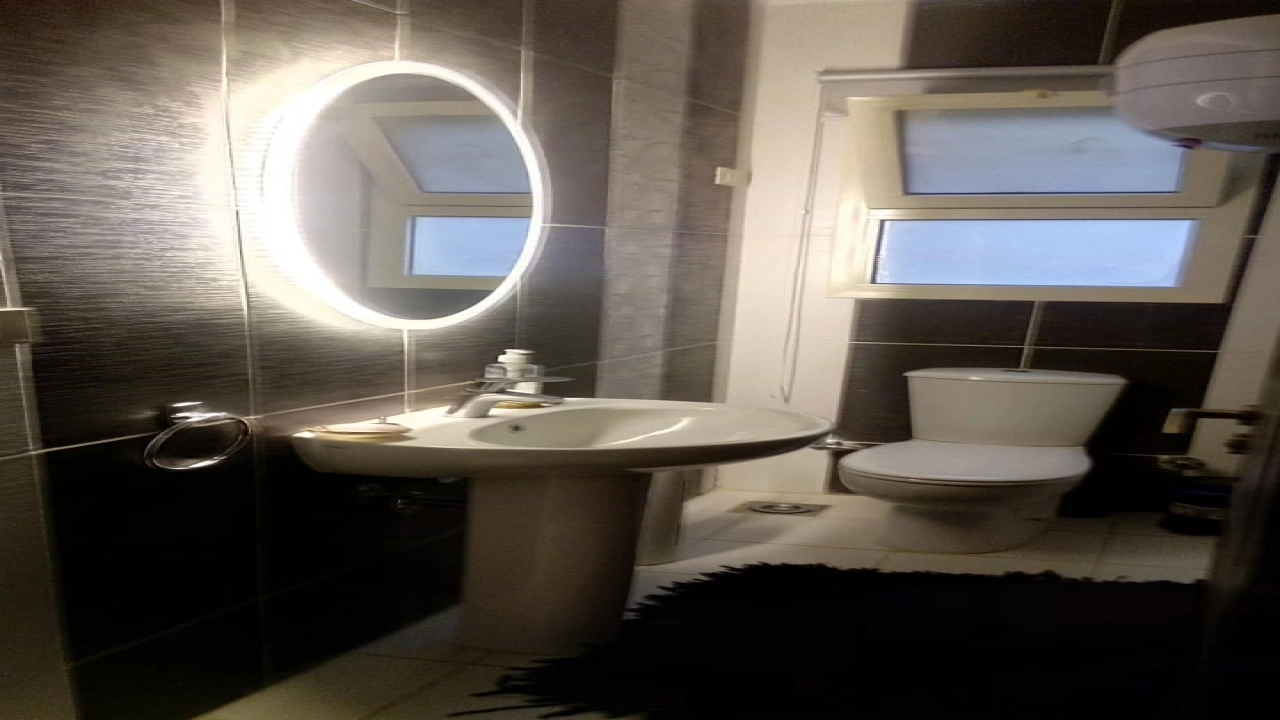 شاليه للايجار ارضي بجاردن في قريه تلال العلمين الساحل الشمالي 3 غرف