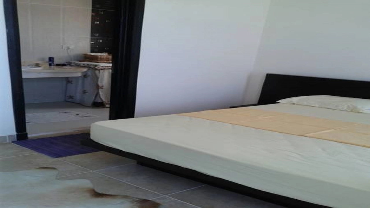 شاليه للايجار ارضي بجاردن في قريه تلال العلمين الساحل الشمالي 3 غرف