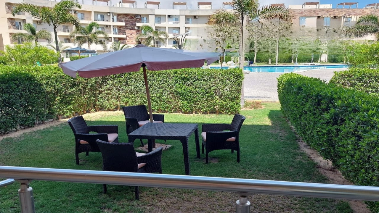 شاليه للإيجار في قرية مارسيليا بيتش 4 غرفتين