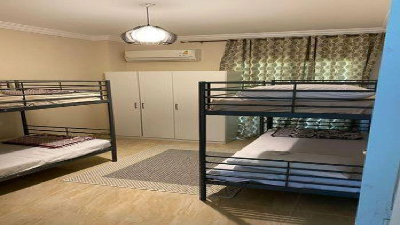 فيلا للإيجار في قرية مارسيليا بيتش 4