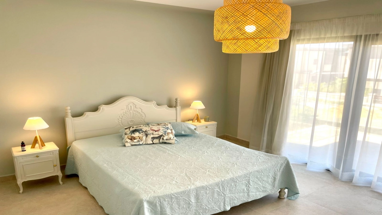 swan lake فيلا للايجار فى ( راس الحكمه )