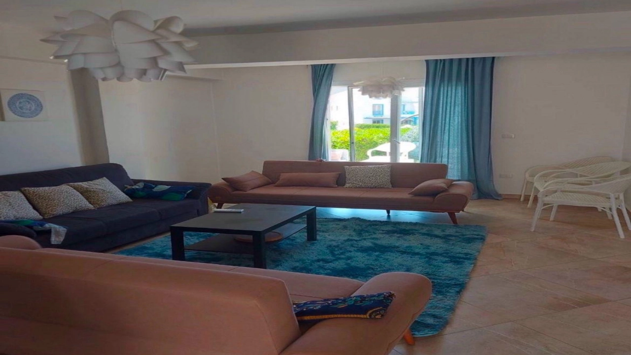 شاليه للايجار ارضي بجاردن 3 غرف بماونتن فيو الساحل الشمالي