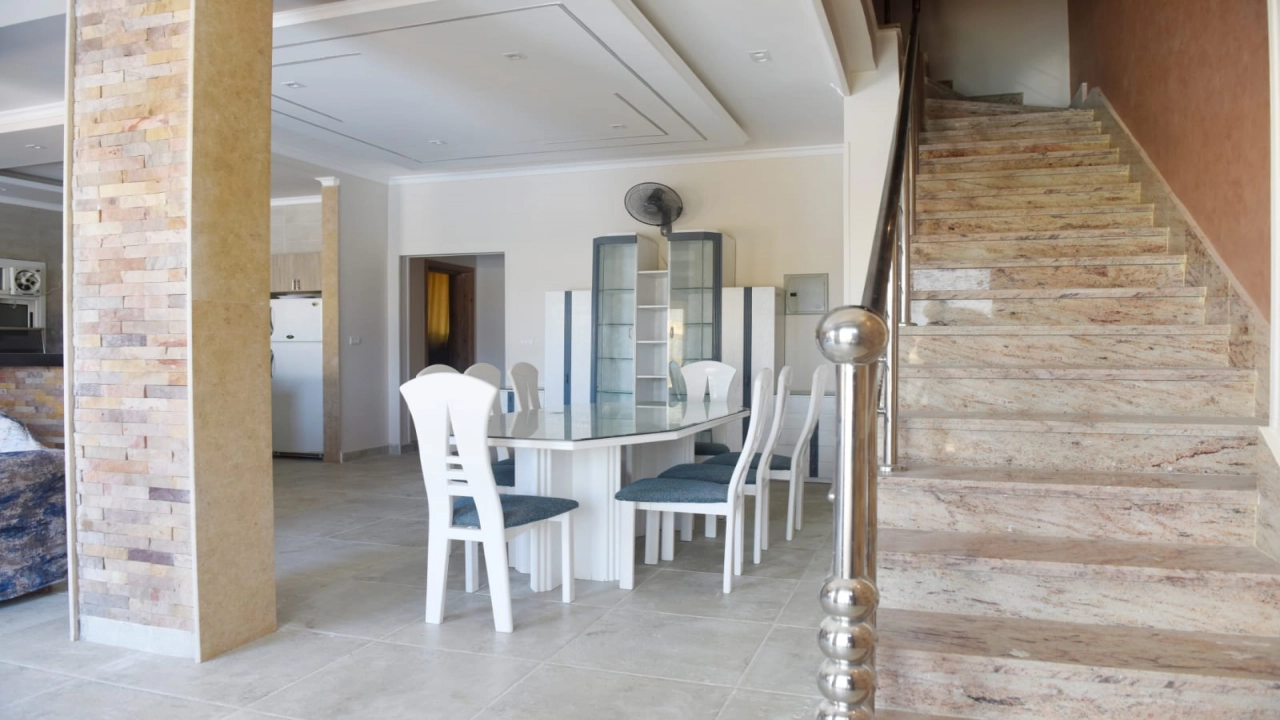 فيلا للايجارفى مارينا 2(الساحل الشمالى)