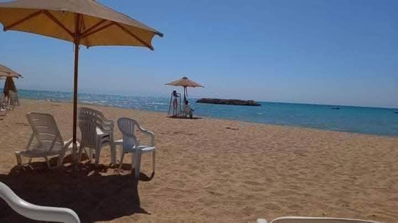 شاليه للايجار ارضي بجنينه في قرية بلومار السخنه