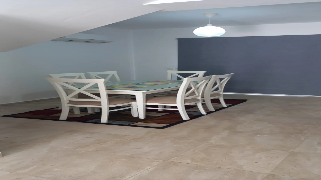 فيلا للايجار فى ماوتن فيو 4 غرف