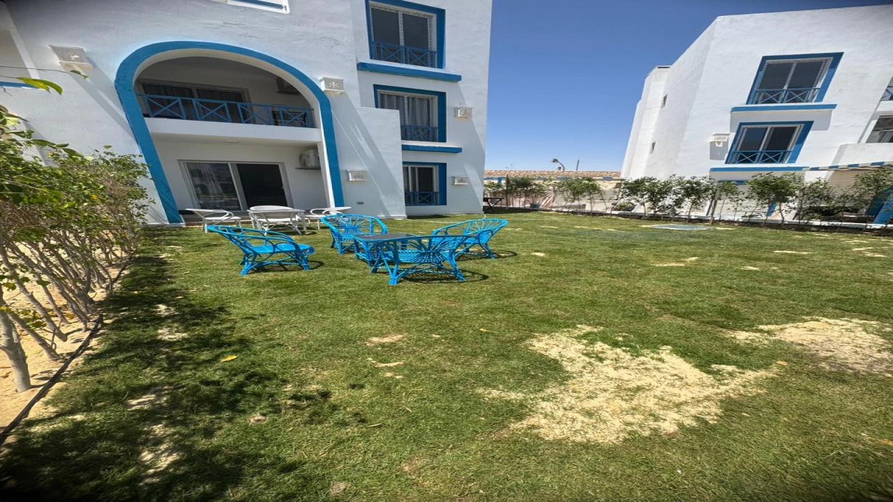 شاليه للايجار ارضي بجاردن في ماونتن فيو غرفتين