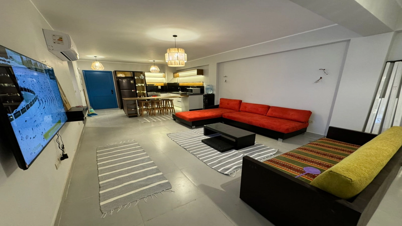 شاليه مميز ارضي بجنينه بماونتن فيو الساحل الشمالي 3 غرف