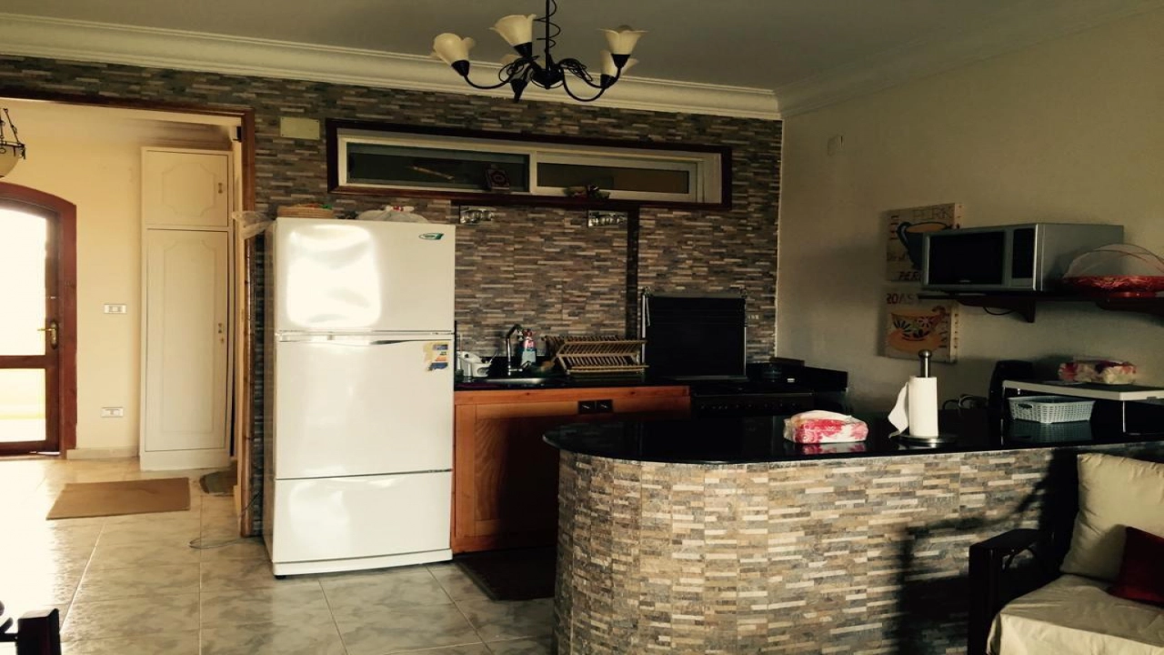 شاليه للايجار في مارينا 5 الساحل الشمالي 3 غرف