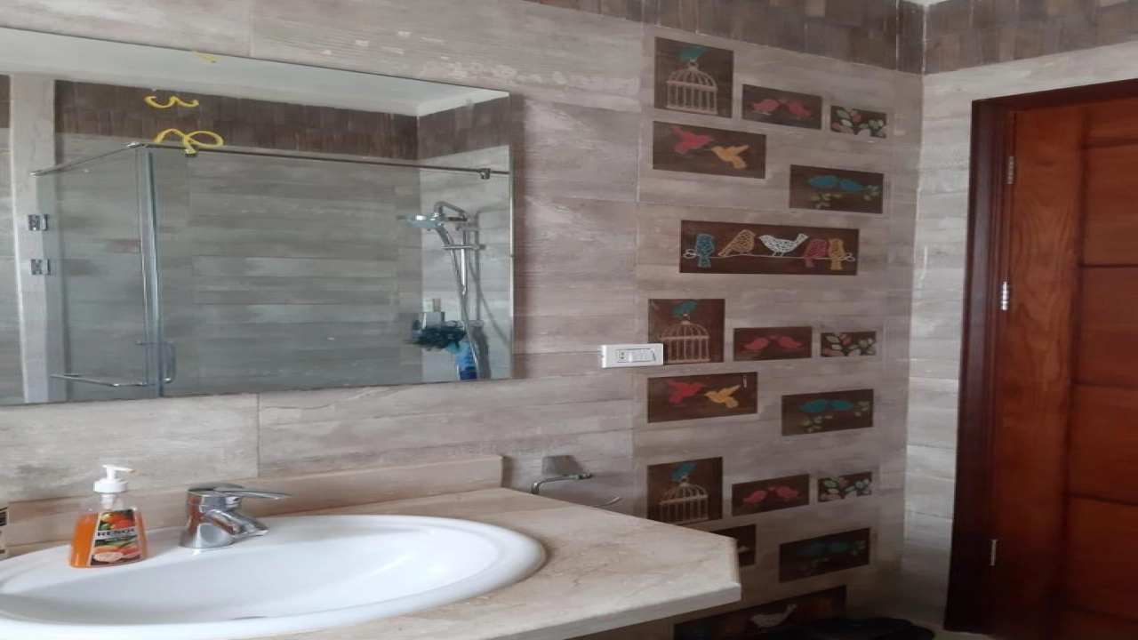 شايه للايجار في ماونتن فيو دور ارضي 3غرف