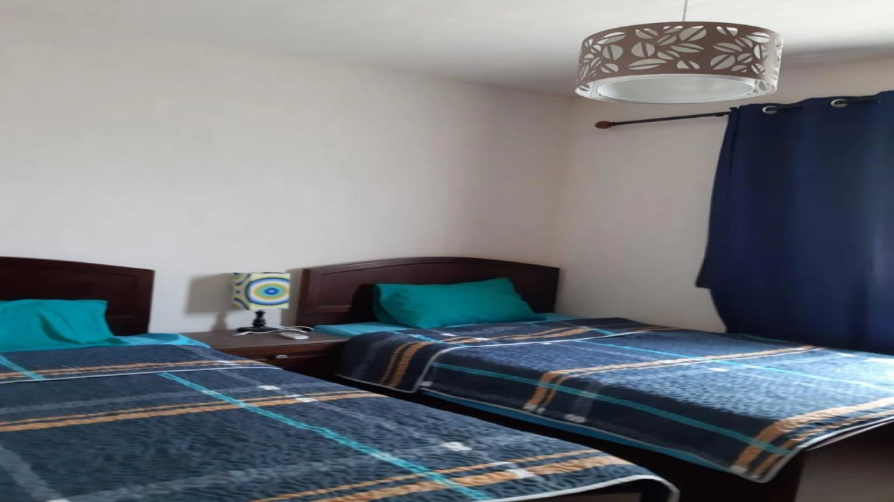 شايه للايجار في ماونتن فيو دور ارضي 3غرف